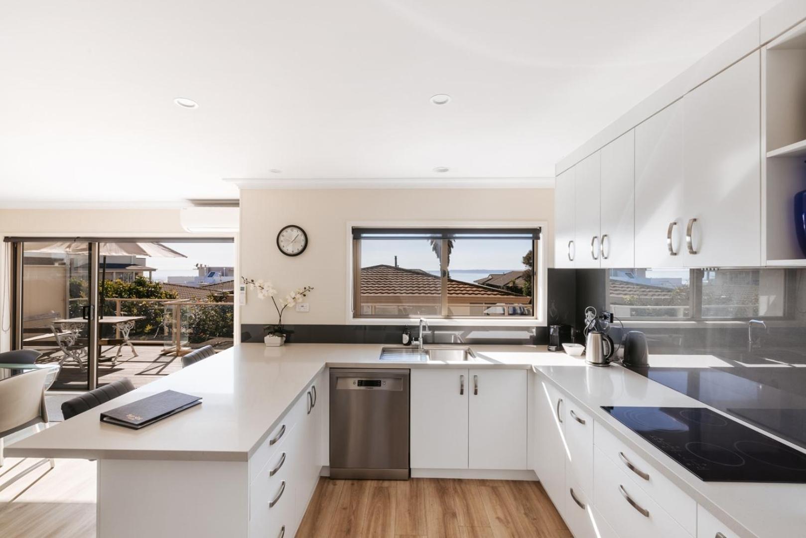 Magnificent Sunrises, Oceanbeach & Sea Views Mount Maunganui Esterno foto